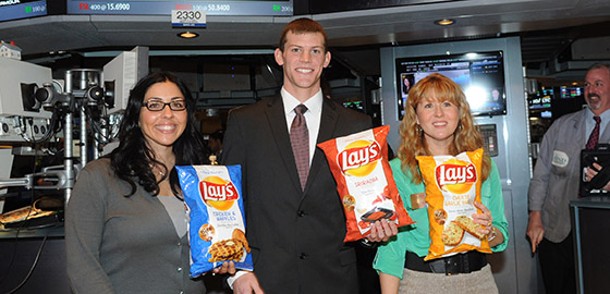 Finalists hold chip bags