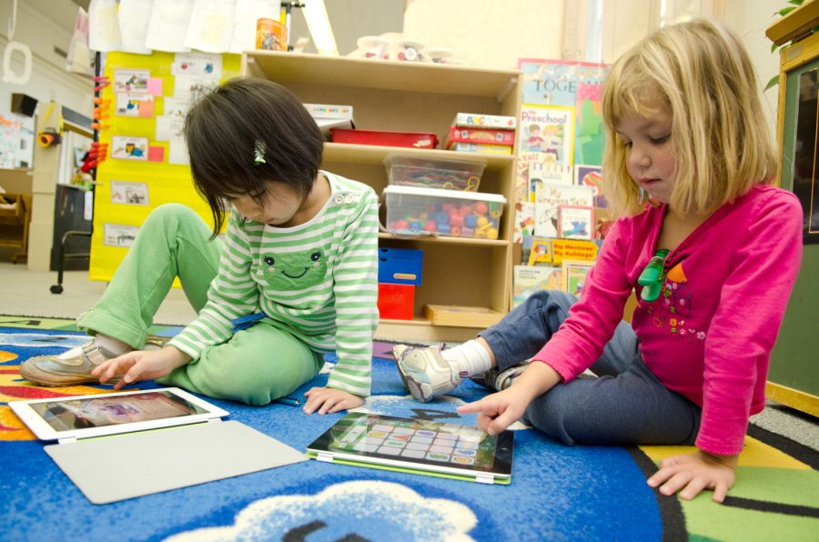 Students use iPads