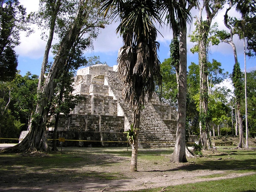 Mayan temple ruins