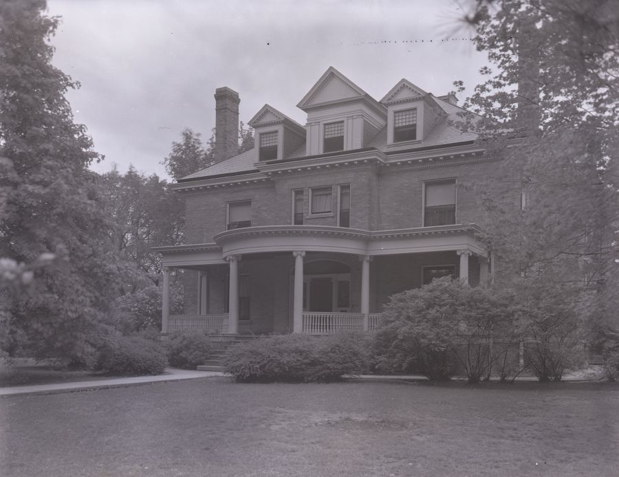 Smith Hall in 1942