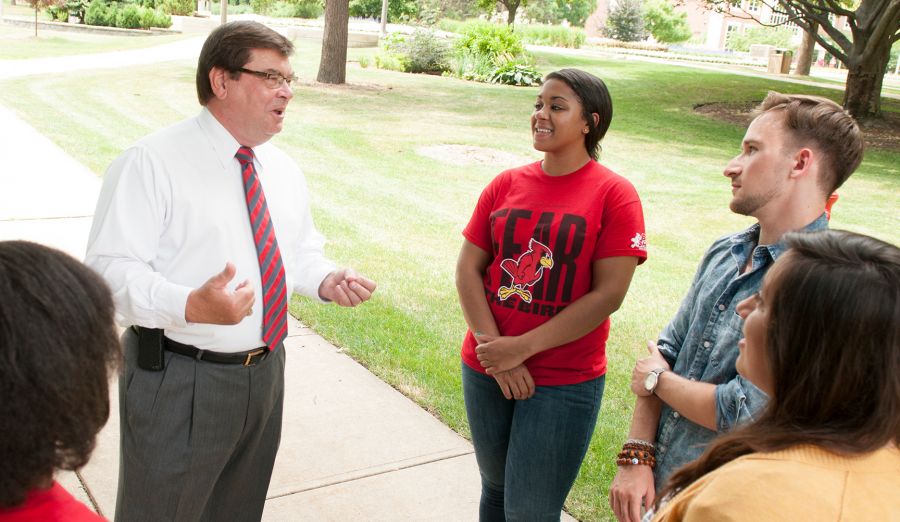 image of Illinois State University President Larry Dietz talked to students on campus.