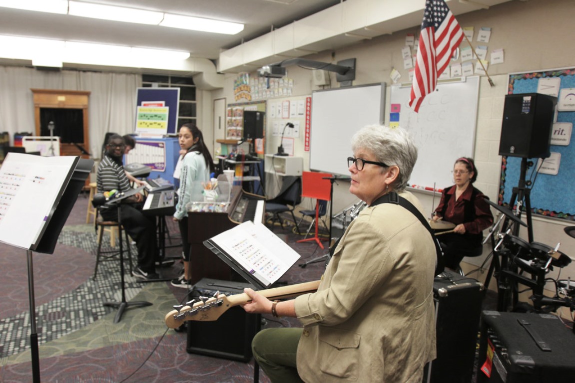 Dr. Kim McCord uses the Figurenotes method to teach music to students.