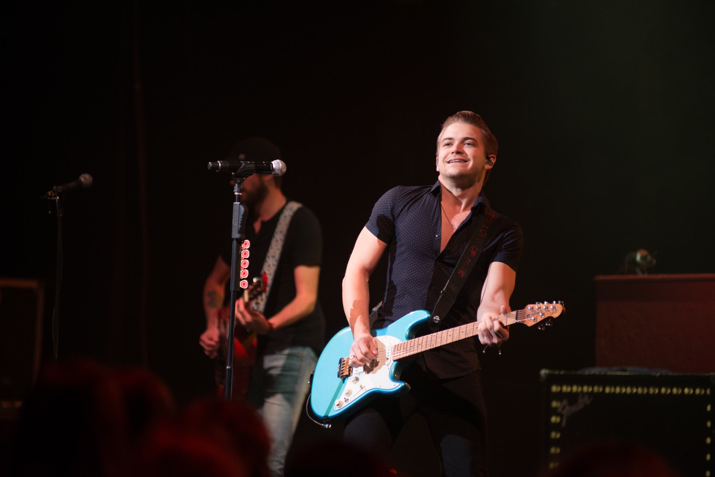 Hunter Hayes performs