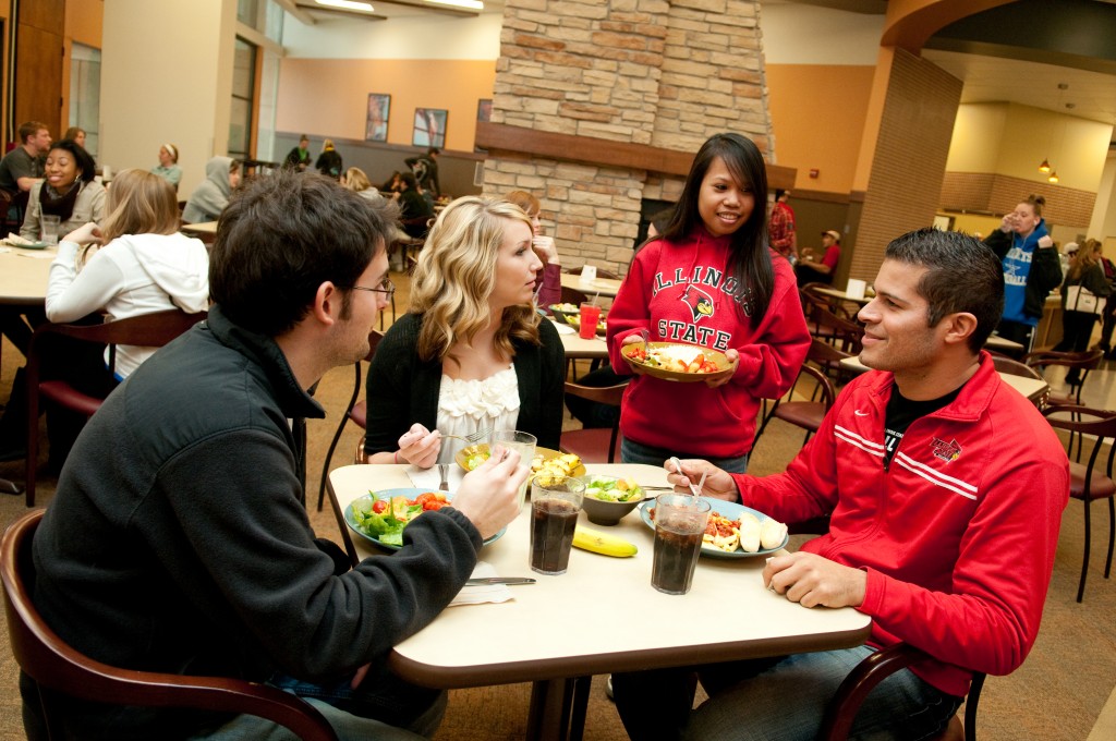 Students eat at Watterson Dining Commons