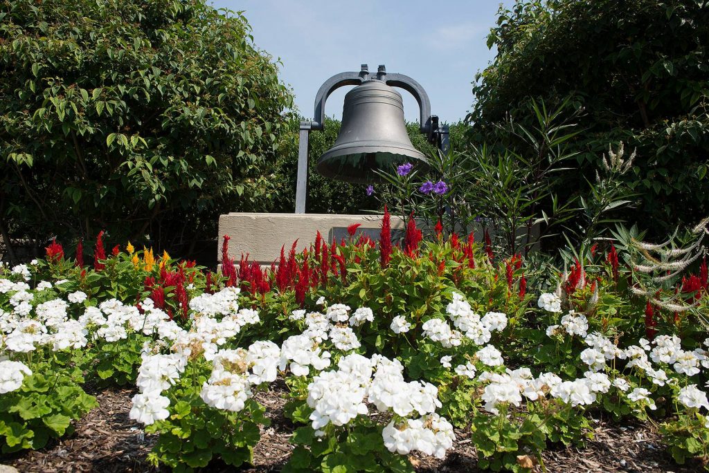 image of The Illinois State University Founders Bell.