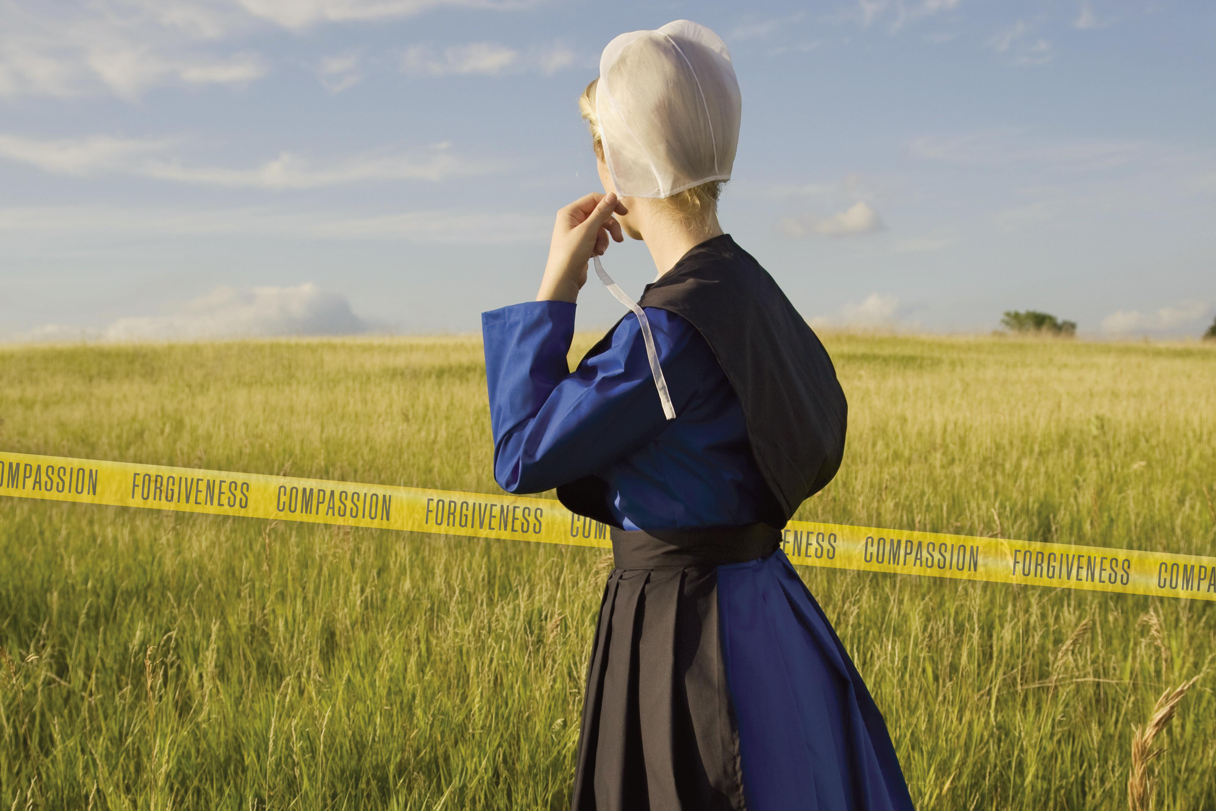 PErson facing the other way in Amish dress