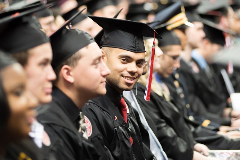winter-commencement-2016-news-illinois-state