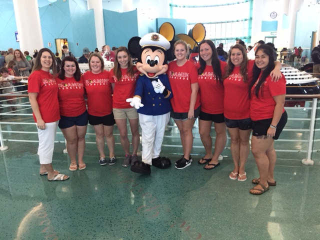 Illinois State students meet Mickey Mouse