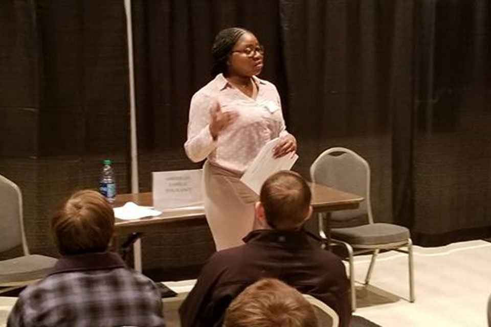 Natassia Dunlap '17 shares the value of networking with students at the Career Center's InstaCareer in February.