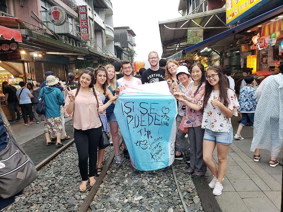 Future Redbird teachers on a study abroad trip in Taiwan.
