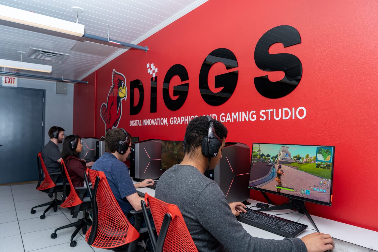 Esports students utilize the DIGGS space in Julian Hall