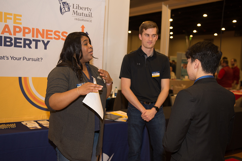 Employers find outstanding talent at Illinois State's career fairs