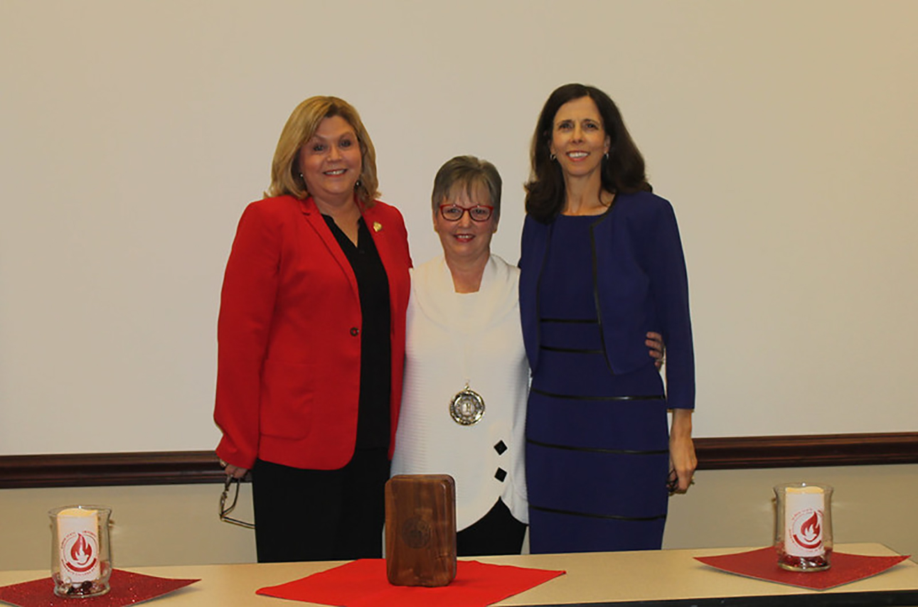 Left to right: Laurie Round, Chief Nursing Officer, Advocate Bromenn Medical Center/Advocate Eureka Hospital; Dr. Marilyn Prasun; MCN Dean Judy Neubrander