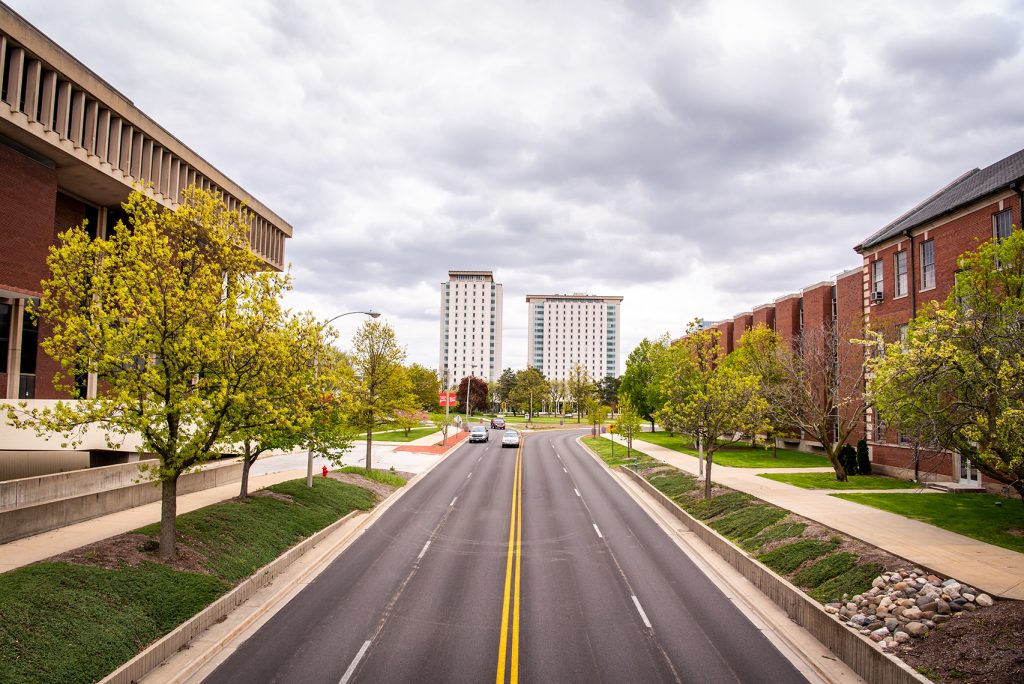 College Avenue looking toward Hewett and Manchester Halls
