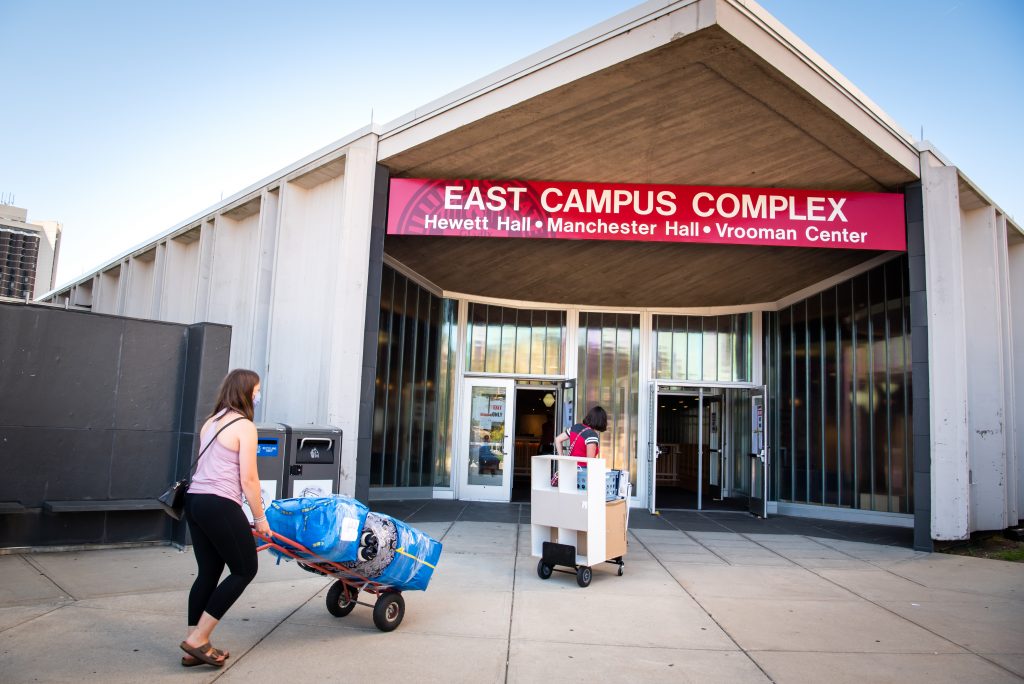 Illinois State students moving into the East Campus Complex