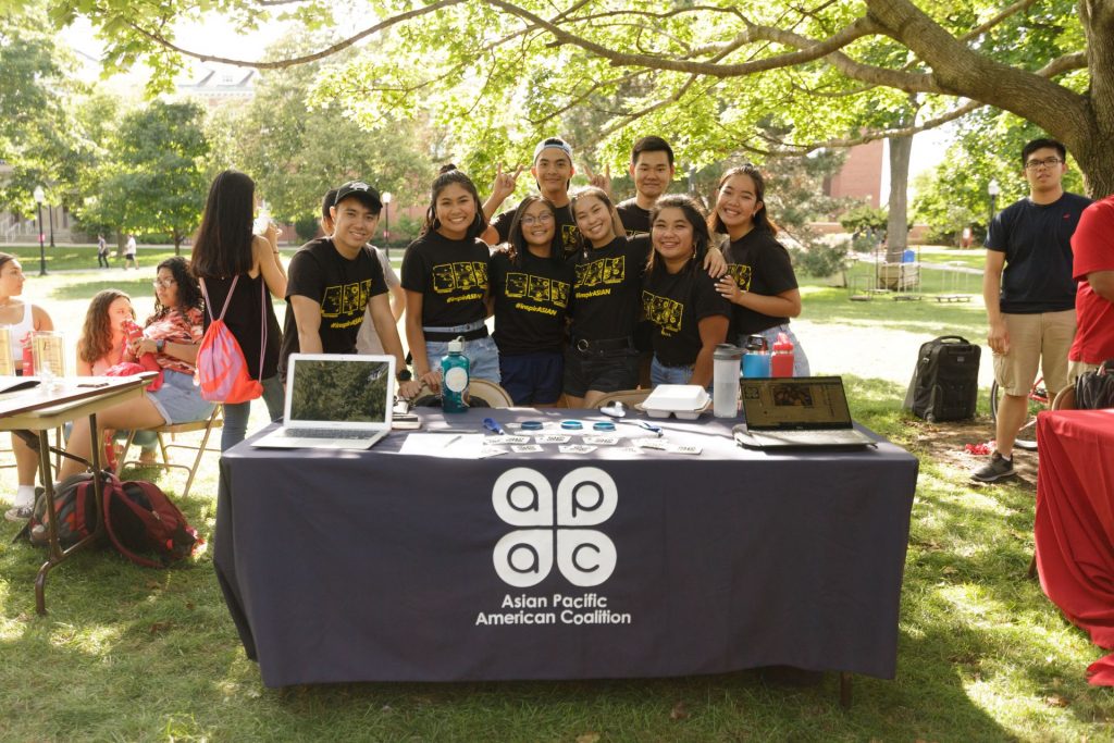 APAC members posing at Festival ISU