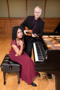 Image of Igor Kalnin (violin) and Rochelle Sennet (piano).