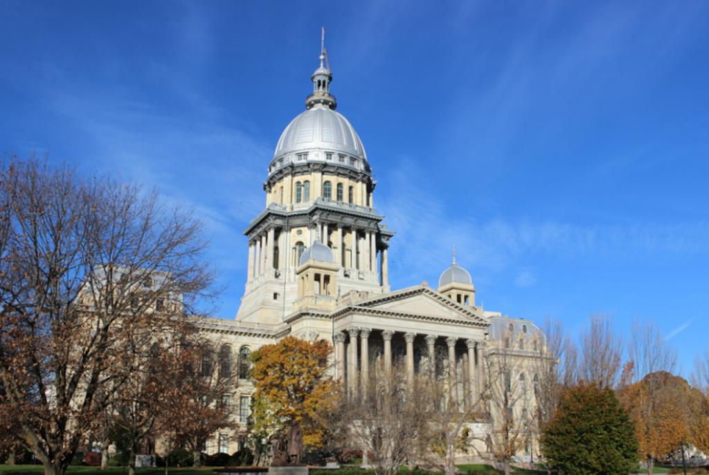 The front of the Illinois Capitol Building
