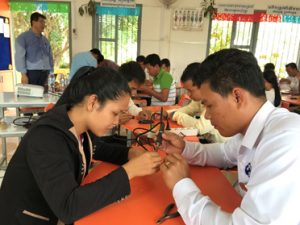 Students working on STEM projects in Cambodia during a Fulbright with Park Do-Yong